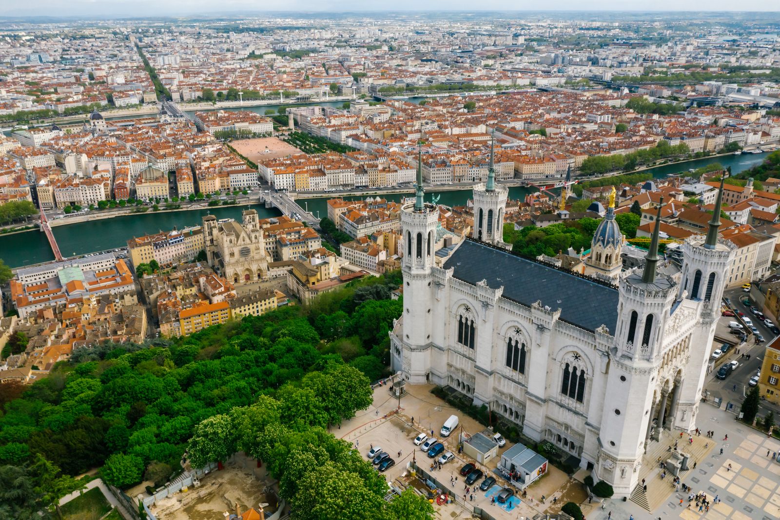 Lyon et la basilique de Fourvière vus du ciel