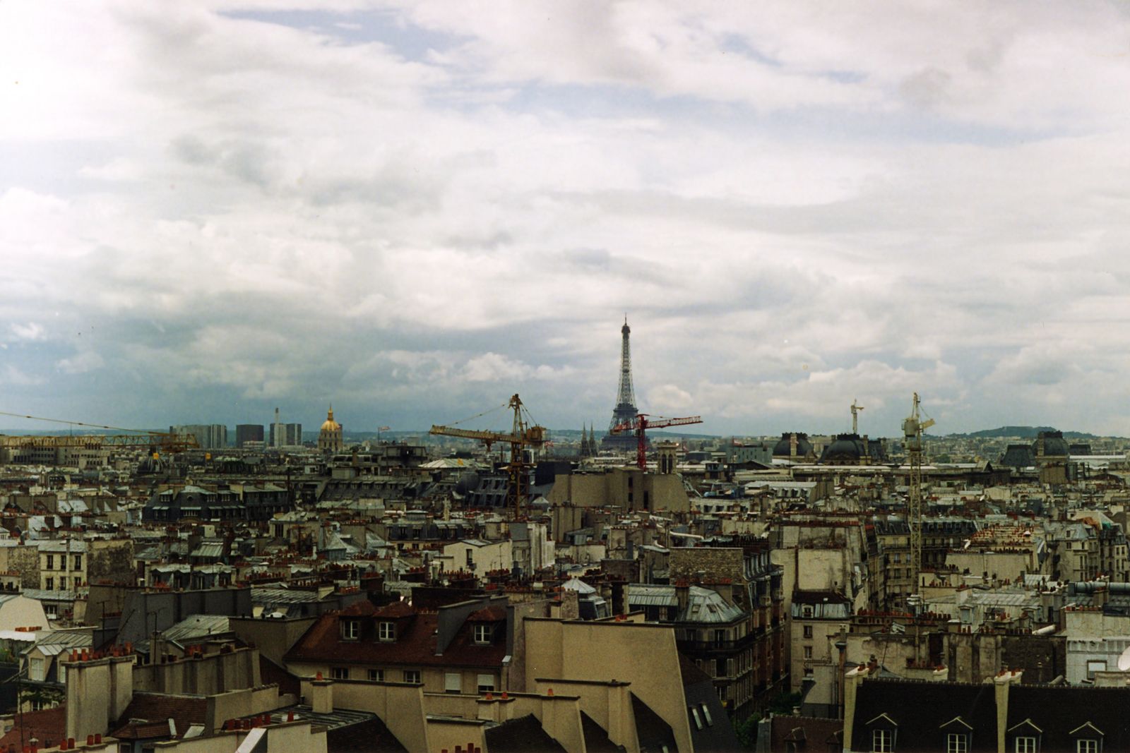 La tour Eiffel et les toits de Paris