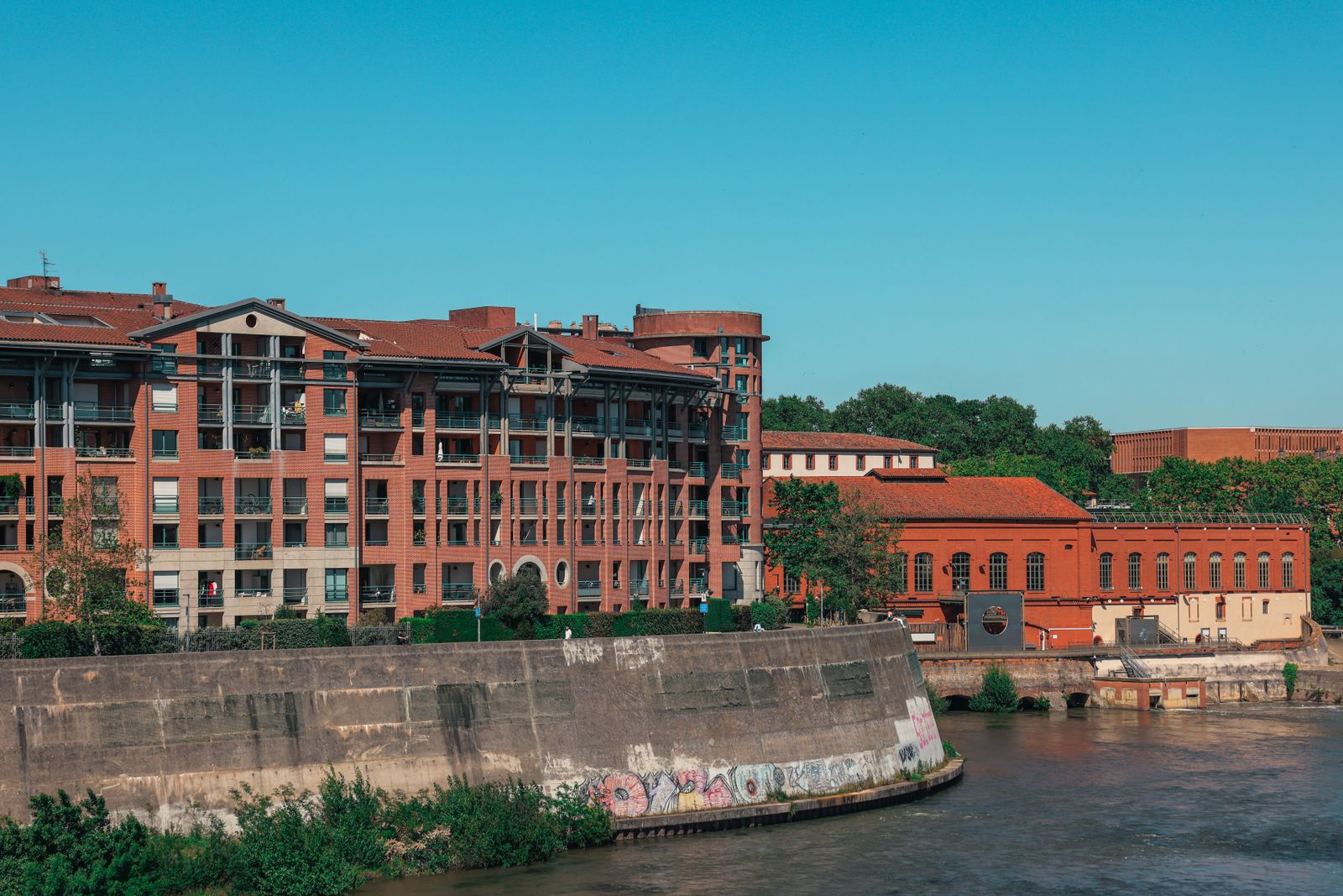 Les quais de la Garonne à Toulouse